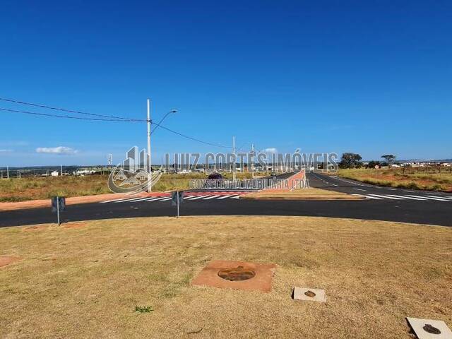 Lote para Venda em Uberlândia - 4