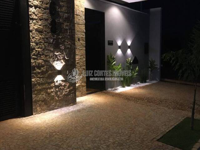 #661 - Casa para Venda em Uberlândia - MG - 2