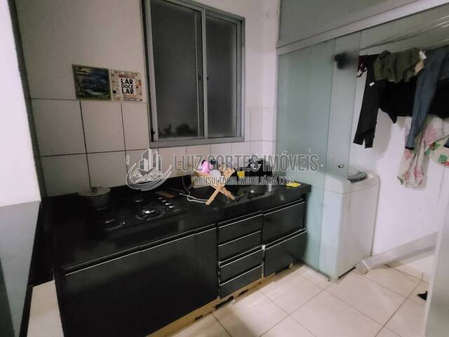 Apartamento para Venda em Uberlândia - 4