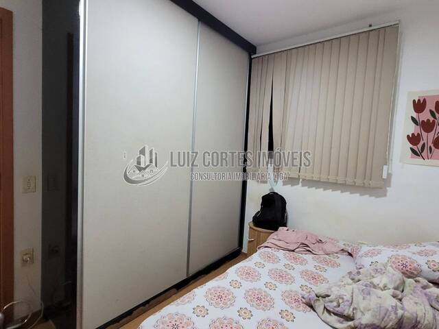 Apartamento para Venda em Uberlândia - 5