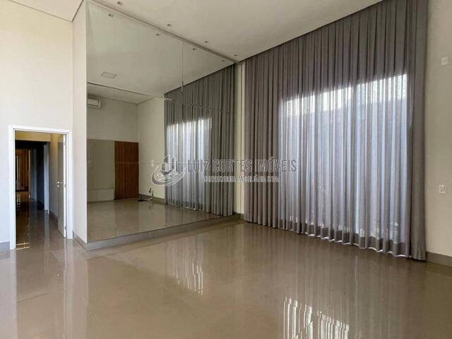 Casa para Venda em Uberlândia - 4