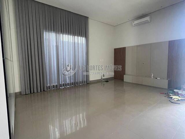 Casa para Venda em Uberlândia - 5