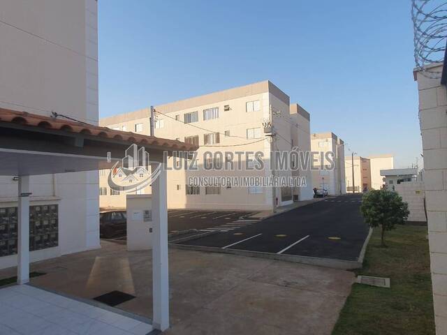 #713 - Apartamento para Venda em Uberlândia - MG - 2