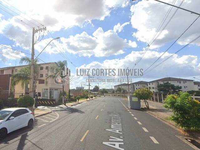 Apartamento para Venda em Uberlândia - 5