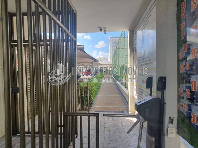 Apartamento para Venda em Uberlândia - 4