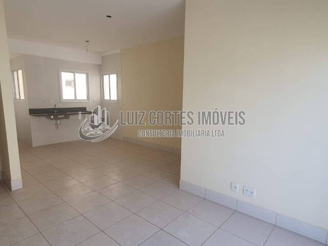 Apartamento para Venda em Uberlândia - 4