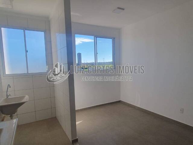 Apartamento para Venda em Uberlândia - 4
