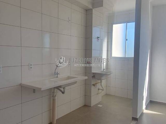Apartamento para Venda em Uberlândia - 5