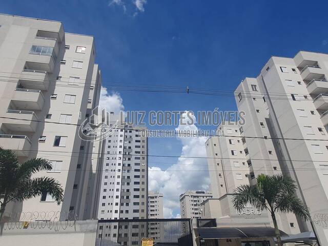 Apartamento para Venda em Uberlândia - 2