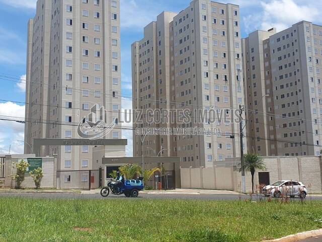 Apartamento para Venda em Uberlândia - 5