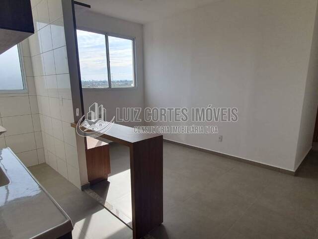 Apartamento para Venda em Uberlândia - 5