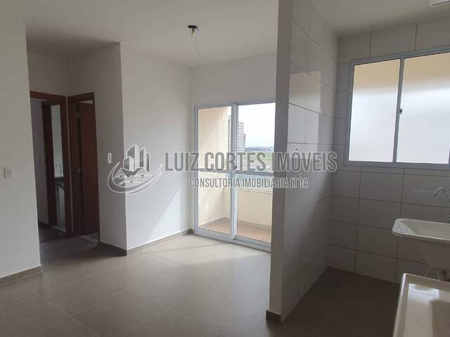 Apartamento para Venda em Uberlândia - 2