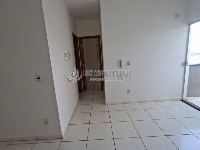 Apartamento para Venda em Uberlândia - 3