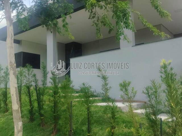 Casa para Venda em Uberlândia - 5