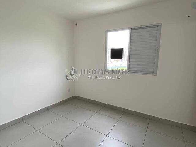 Apartamento para Venda em Uberlândia - 5