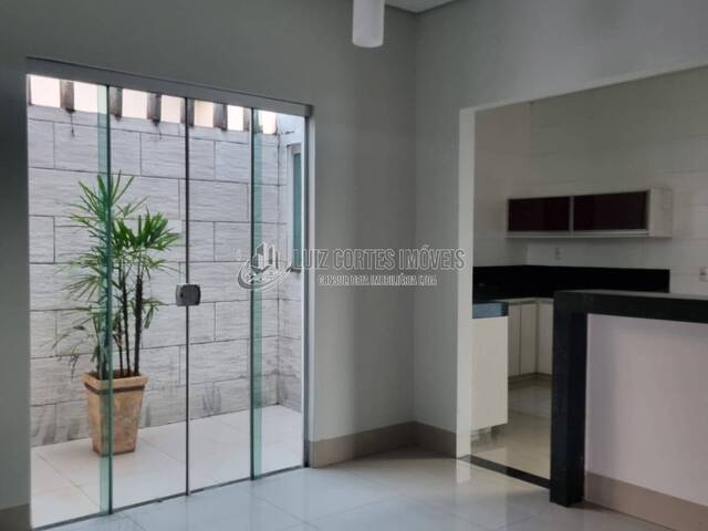 Casa para Venda em Uberlândia - 5