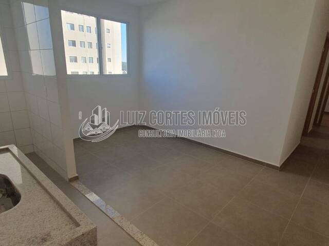 Apartamento para Venda em Uberlândia - 5