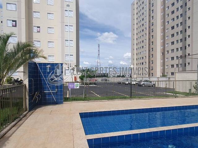 Apartamento para Venda em Uberlândia - 5