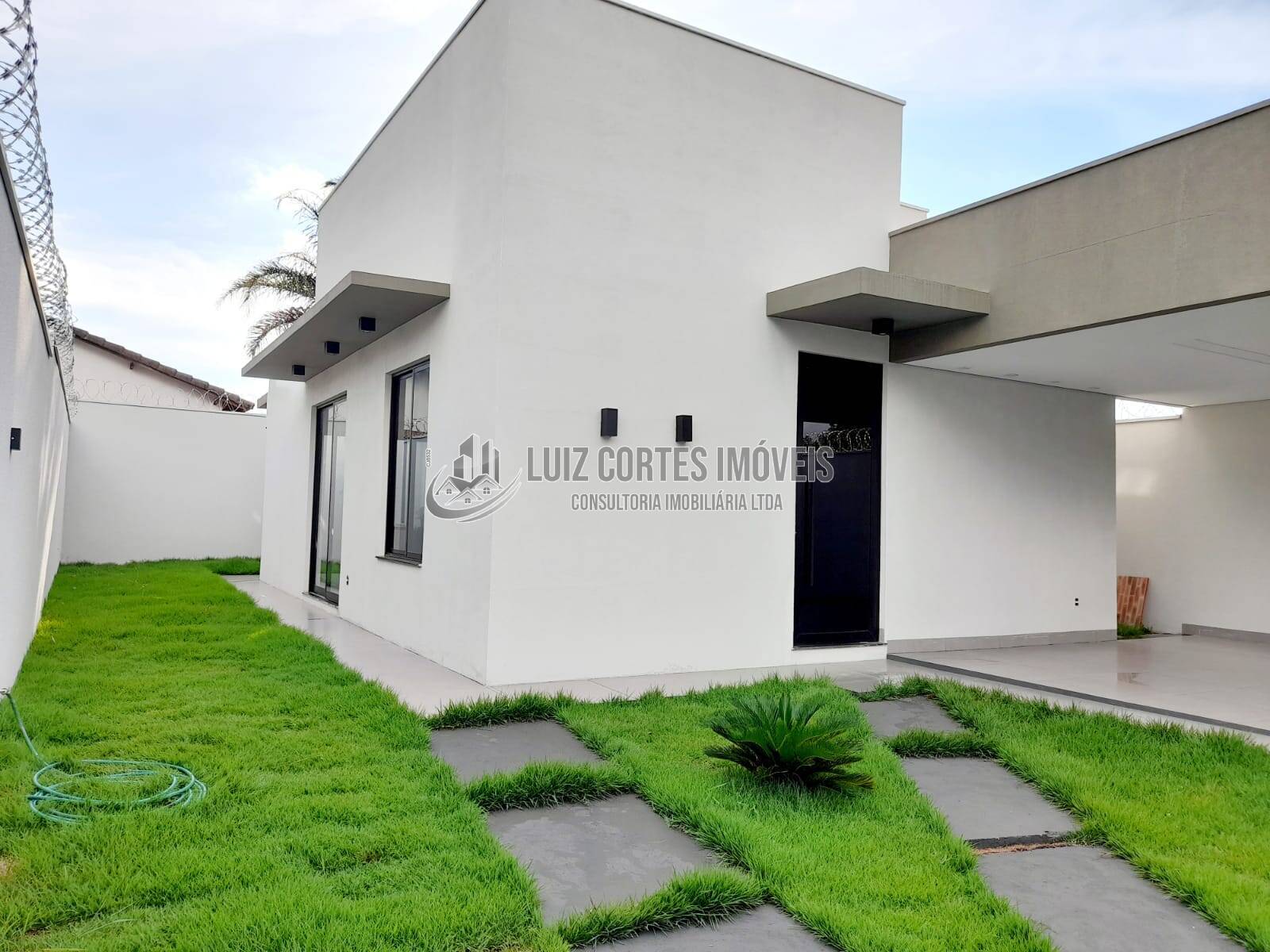 Casa à venda com 3 quartos, 275m² - Foto 3