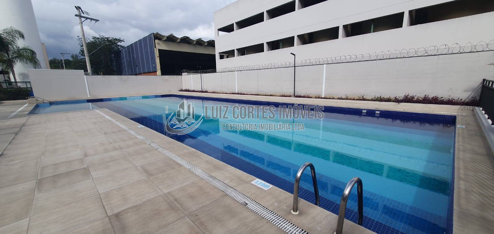 Apartamento à venda com 2 quartos, 44m² - Foto 30