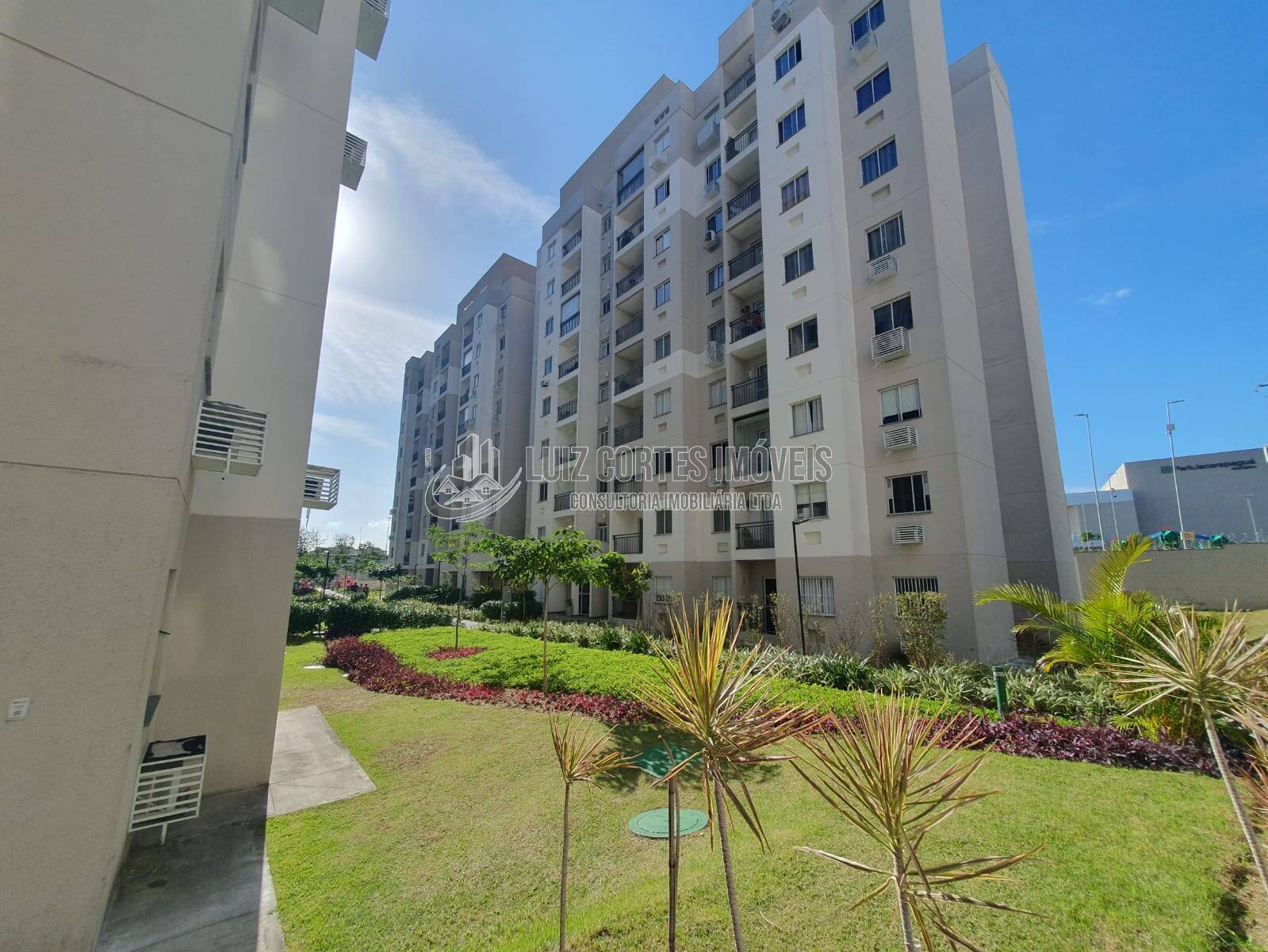Apartamento à venda com 2 quartos, 44m² - Foto 41