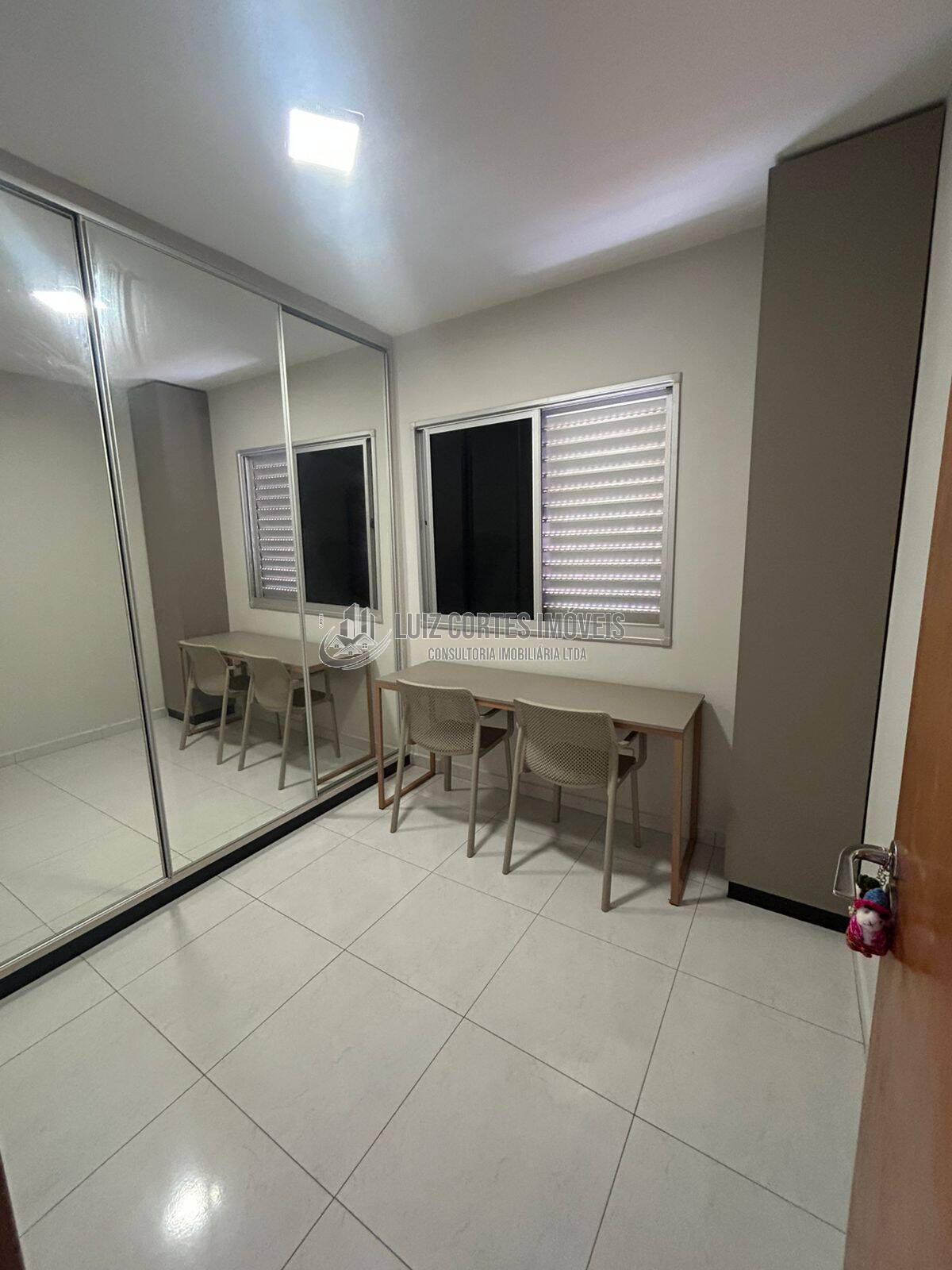 Apartamento à venda com 2 quartos, 48m² - Foto 11