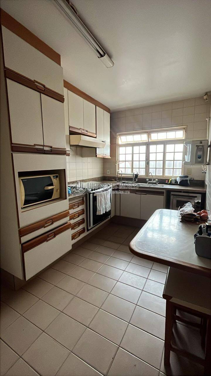 Casa, 4 quartos, 360 m² - Foto 8