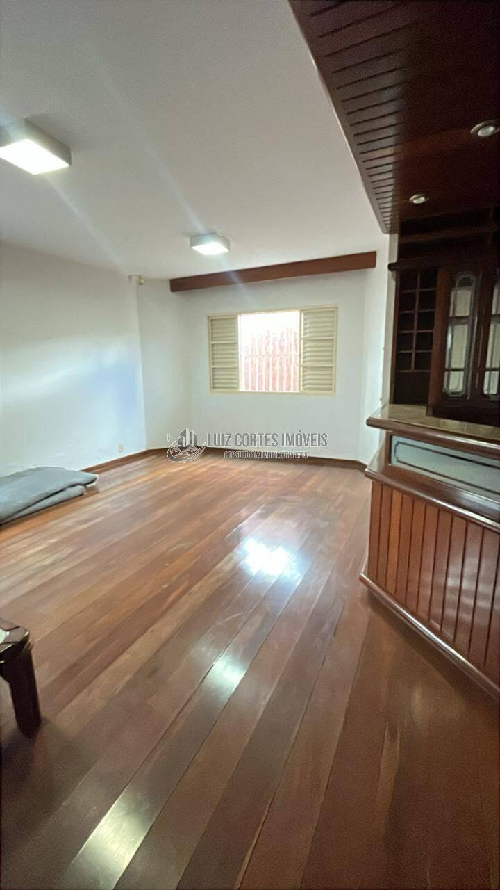Casa, 4 quartos, 360 m² - Foto 3