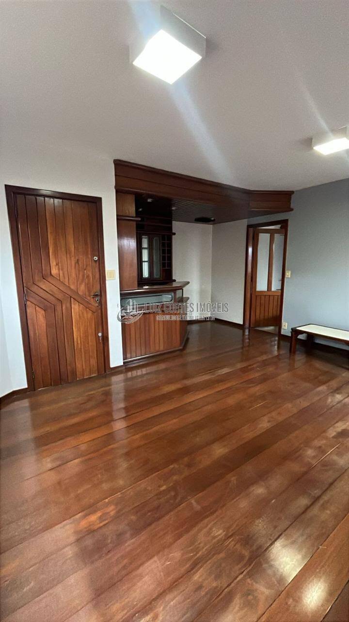 Casa, 4 quartos, 360 m² - Foto 1