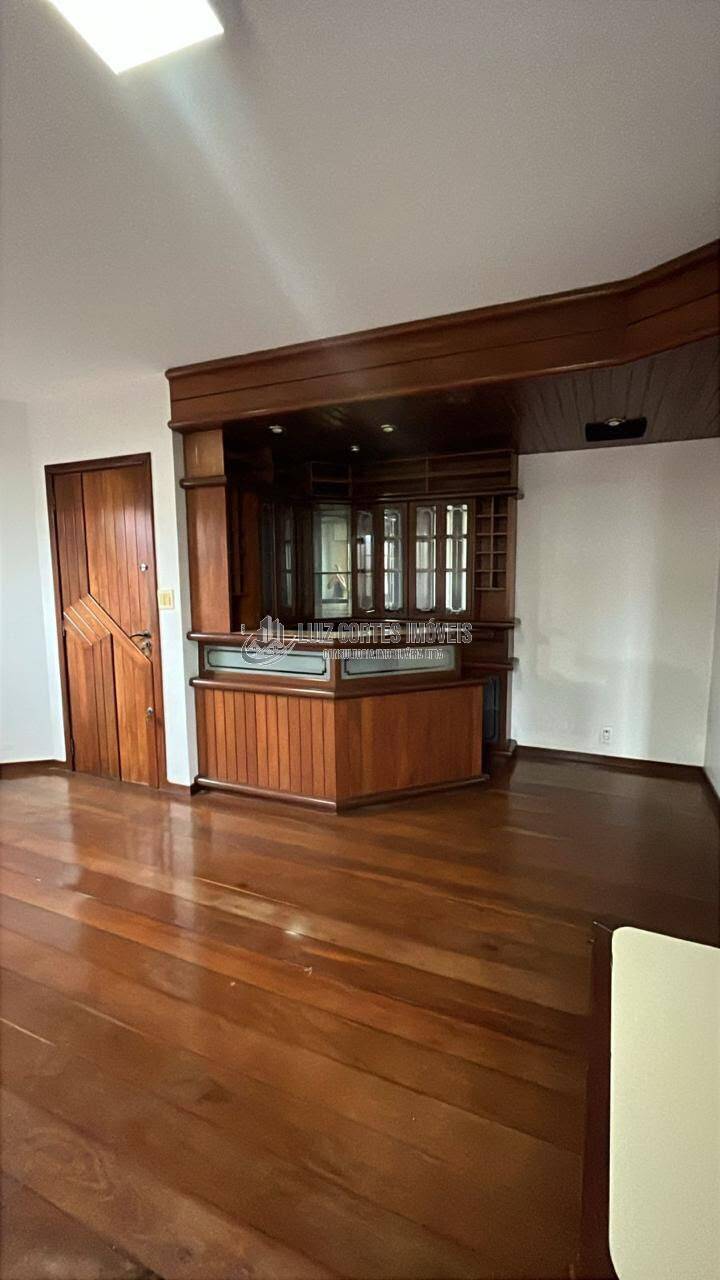 Casa, 4 quartos, 360 m² - Foto 2