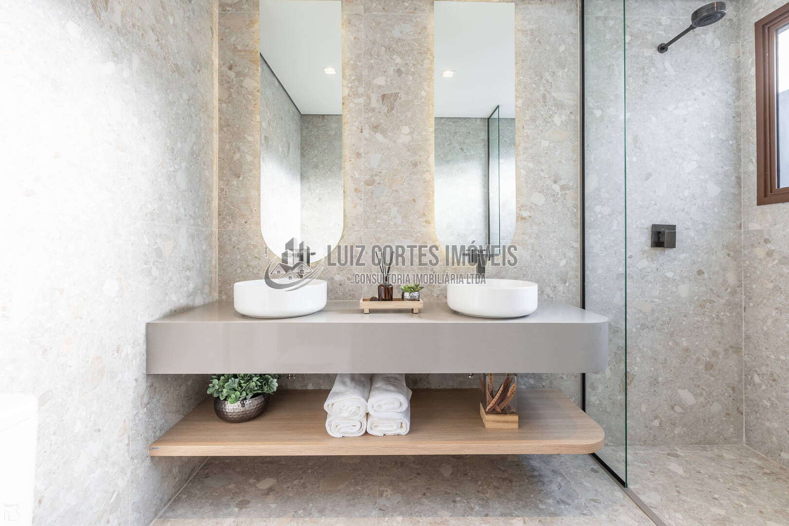 Apartamento à venda com 3 quartos, 166m² - Foto 12