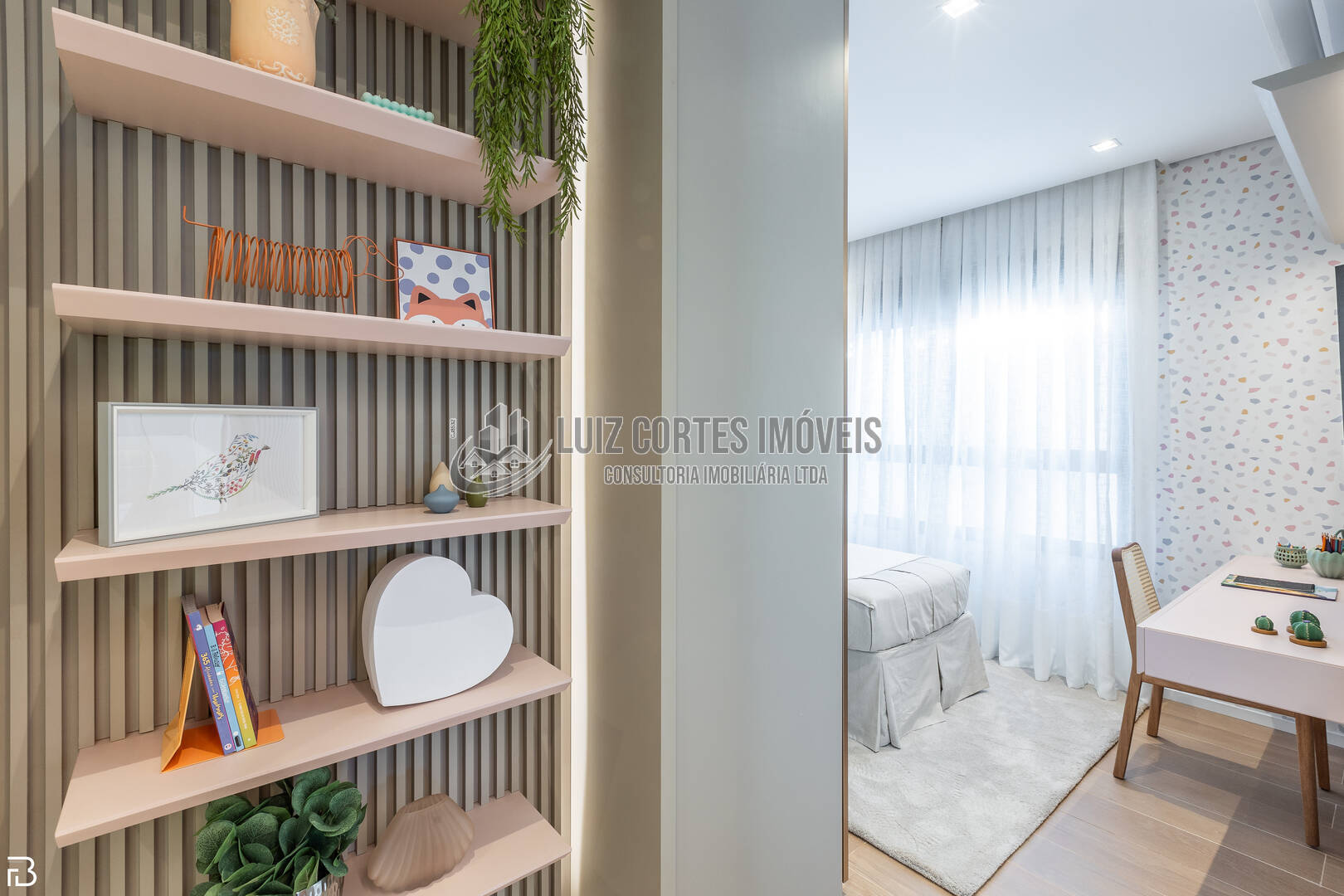 Apartamento à venda com 3 quartos, 166m² - Foto 4